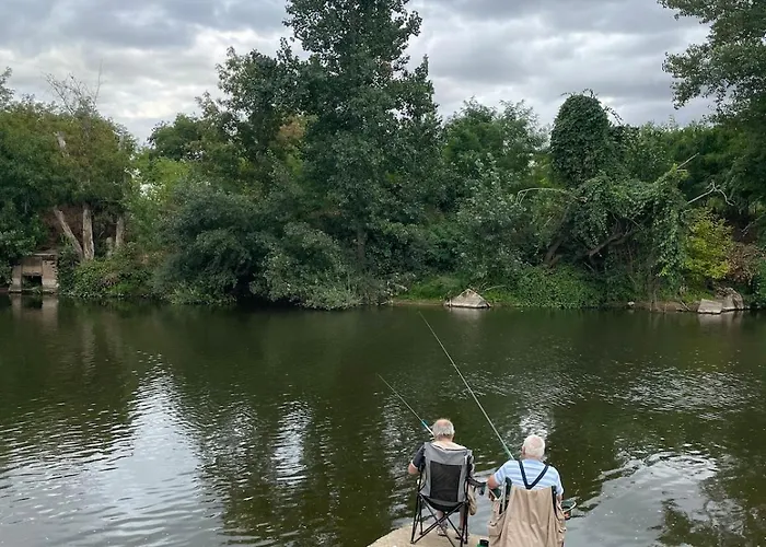 Nature Escape Charming Riverside House Σπίτι διακοπών *
