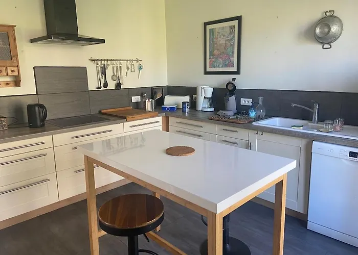 Σπίτι διακοπών Nature Escape Charming Riverside House Varen