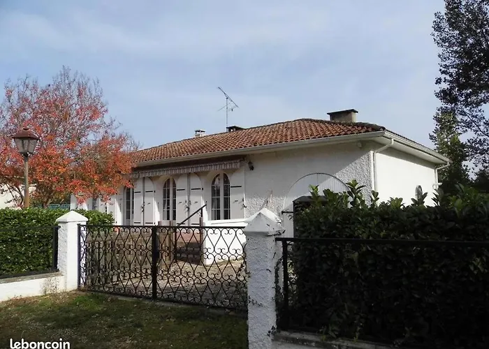 Nature Escape Charming Riverside House Σπίτι διακοπών Varen